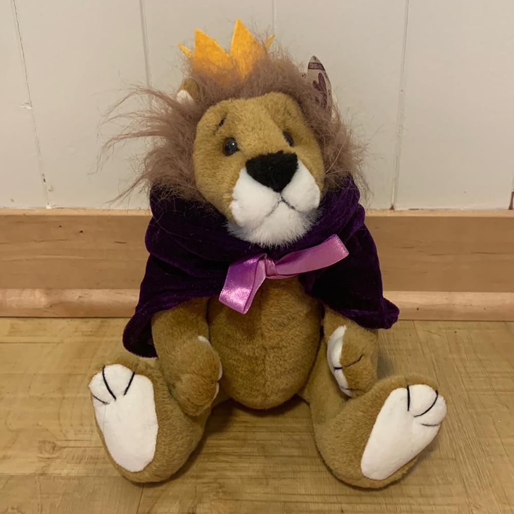 1993 TY collectible, “the attic treasures” Sire